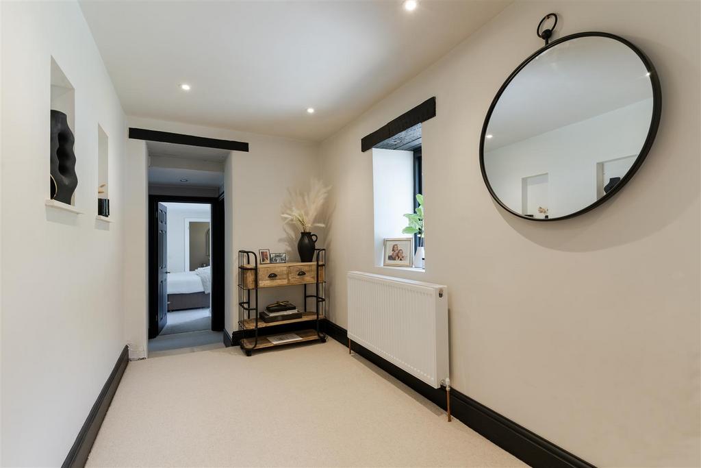 Hallway.jpg