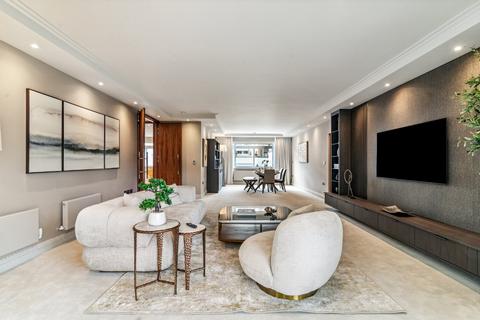 3 bedroom flat to rent, Chelwood House, Gloucester Square, London