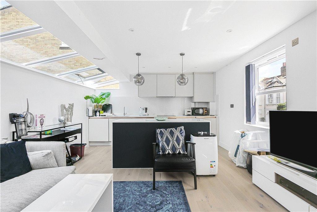 Reception/Kitchen
