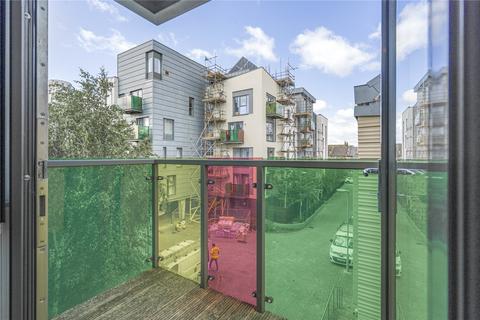 2 bedroom flat for sale, Bicycle Mews, London, SW4