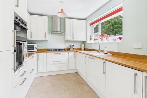 2 bedroom bungalow for sale, Fairview Drive, Broadstone, Dorset, BH18