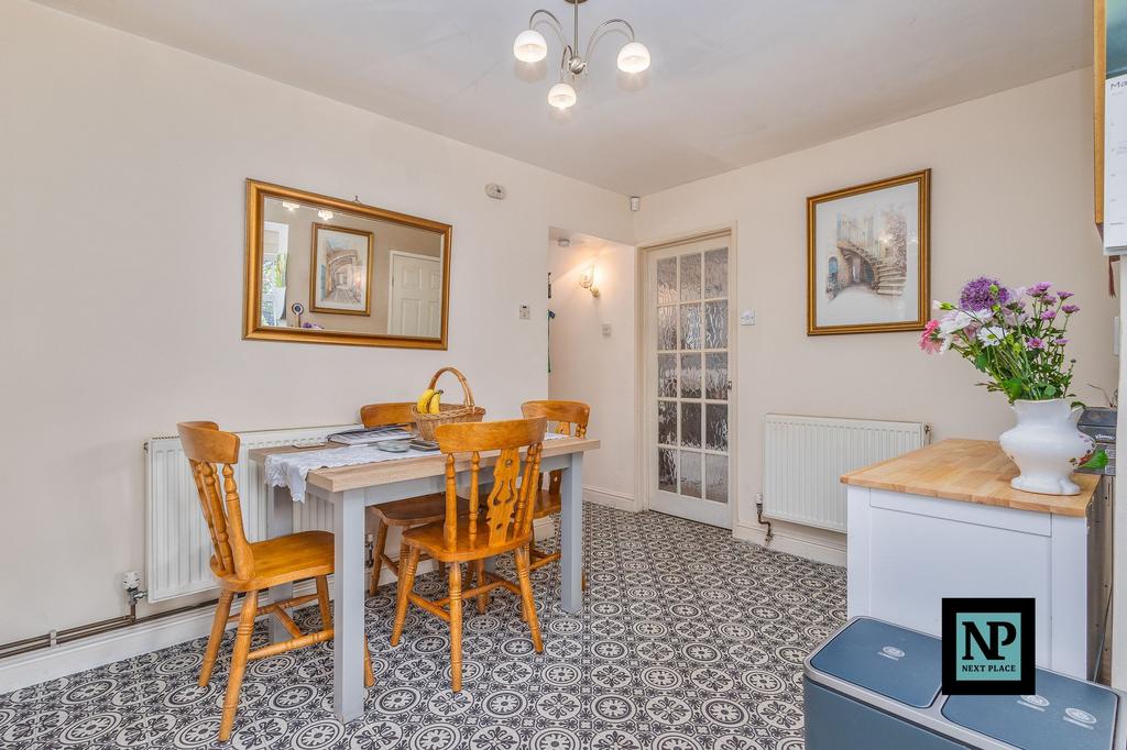 Kitchen Dining Area