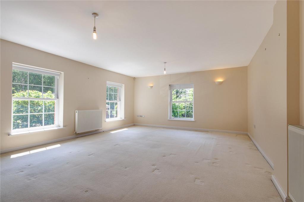 Sitting / Dining Rm