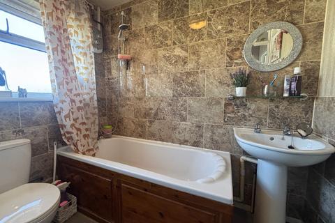 7 Bro Llan, Llanwnnen, Lampeter, SA48 7LB