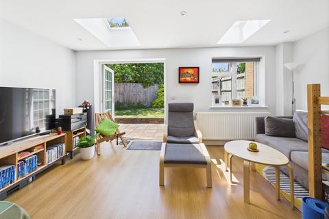 1b Leete Road, Cambridge, CB1 9HB