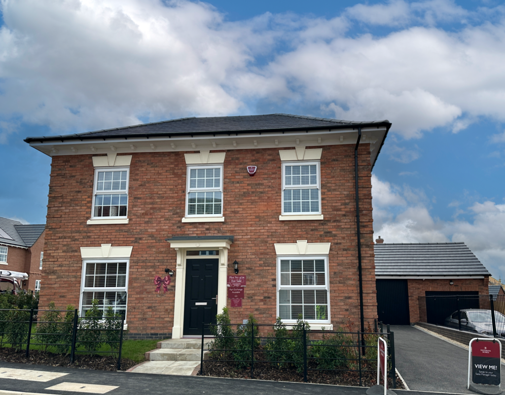 4 bedroom detached house for sale