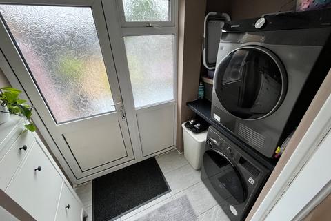 undefined, Telscombe Way, Luton, Bedfordshire, LU2 8JW