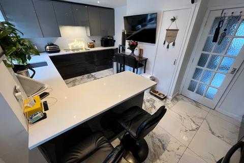 undefined, Telscombe Way, Luton, Bedfordshire, LU2 8JW