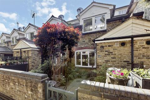 46 Bradshaw Close, London, SW19 8NL