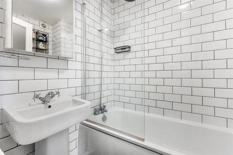 46 Bradshaw Close, London, SW19 8NL