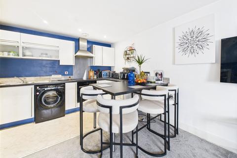 Flat 6, 6 Suffolk Drive, Gloucester, GL1 2AF
