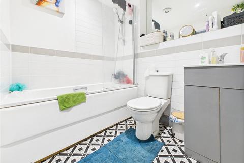 Flat 6, 6 Suffolk Drive, Gloucester, GL1 2AF