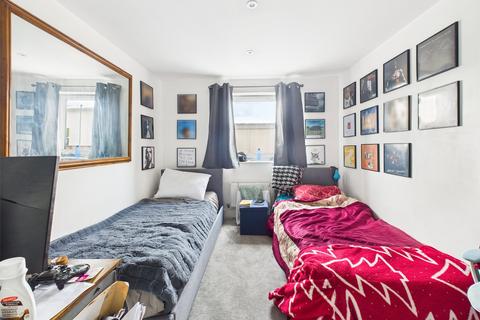Flat 6, 6 Suffolk Drive, Gloucester, GL1 2AF