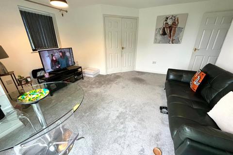 2 bedroom apartment to rent, Chelburn Court, Stockport SK3