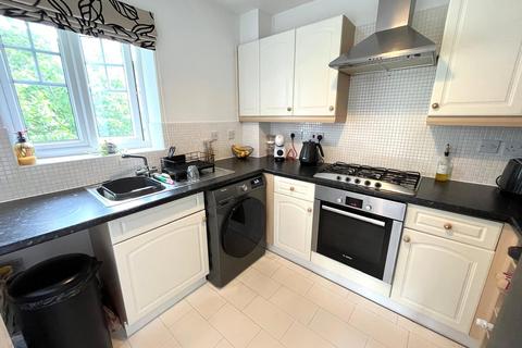 2 bedroom apartment to rent, Chelburn Court, Stockport SK3