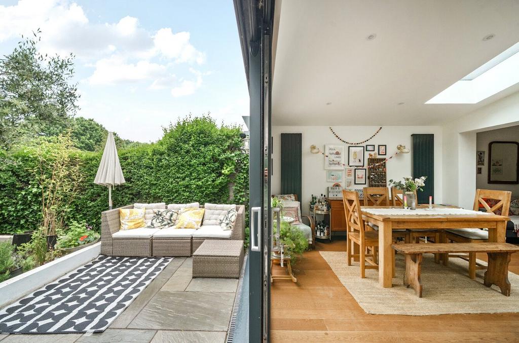 Patio/Dining Room