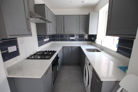 3 bedroom semi-detached bungalow for sale, Glasbrook Avenue, Twickenham TW2