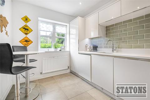 4 bedroom end of terrace house for sale, Iris Close, London, N14