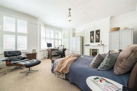 69 Inchmery Road, London, SE6 2NB