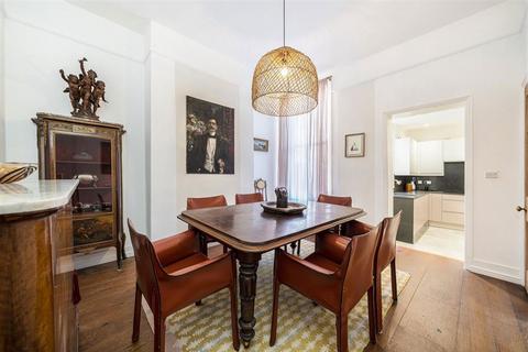 69 Inchmery Road, London, SE6 2NB