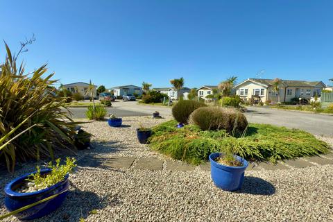 4 bedroom lodge for sale, St Merryn, PL28