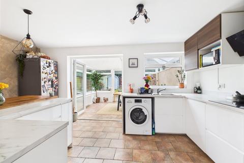 4 bedroom semi-detached house for sale, Sandalwood Drive, Gloucester, Gloucestershire, GL2