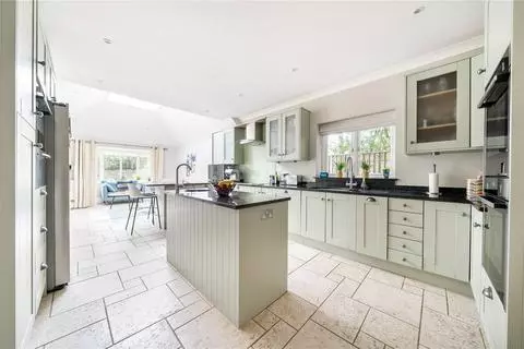 5 bedroom detached house for sale – pohled 4