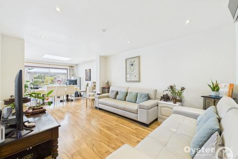 5 bedroom semi-detached house for sale, Shaftesbury Avenue, Kenton, HA3