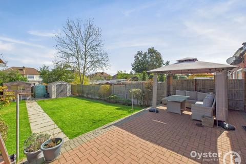 5 bedroom semi-detached house for sale, Shaftesbury Avenue, Kenton, HA3