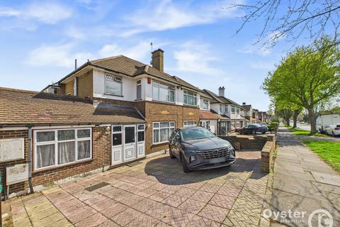 undefined, Shaftesbury Avenue, Kenton, HA3