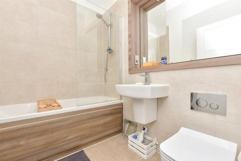 2 bedroom flat for sale, Codes House, Reigate RH2