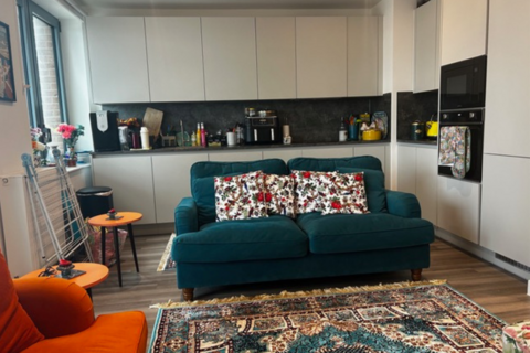 3 bedroom apartment for sale, at Lock Apartments, 21 Gillender Street, London E3