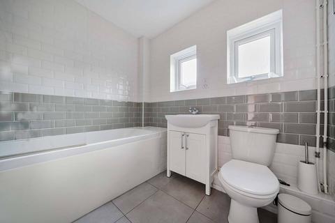 14 Buckingham Gardens, Thornton Heath, CR7 8AT