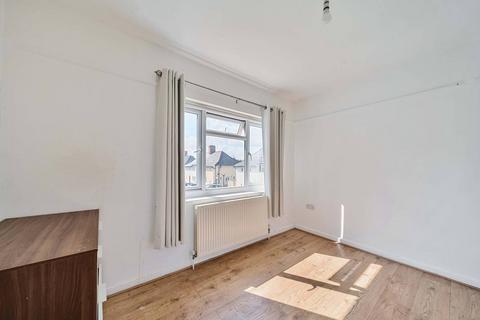 14 Buckingham Gardens, Thornton Heath, CR7 8AT