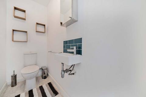 14 Buckingham Gardens, Thornton Heath, CR7 8AT