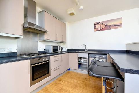3 bedroom flat to rent, Woodgrange Road, Forest Gate, London, E7