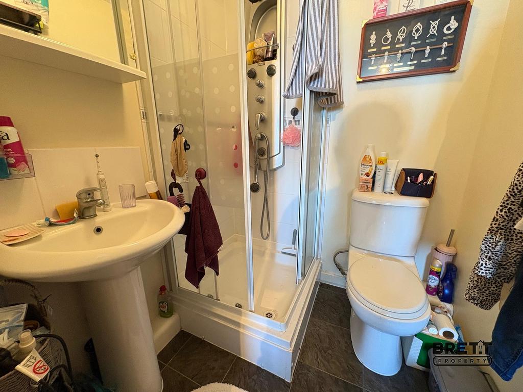 En-suite shower room