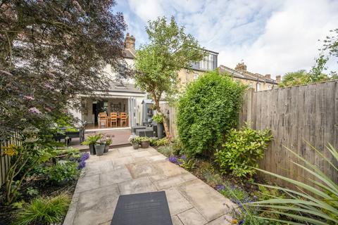 42 Carlton Park Avenue, London, SW20 8BL
