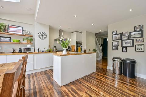 42 Carlton Park Avenue, London, SW20 8BL
