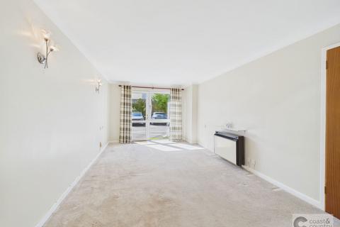 1 bedroom flat for sale, Hometeign House, Salisbury Road