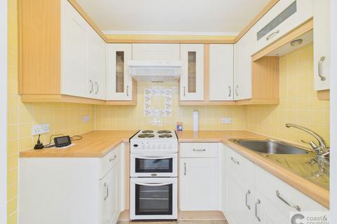 1 bedroom flat for sale, Hometeign House, Salisbury Road