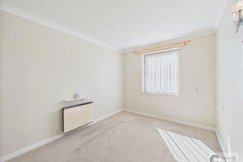 1 bedroom flat for sale, Hometeign House, Salisbury Road