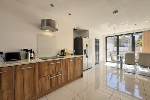 3 bedroom terraced house for sale, Pembroke Terrace, Penarth