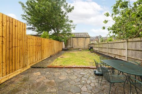 2 Murray Terrace, London, W5 4XT