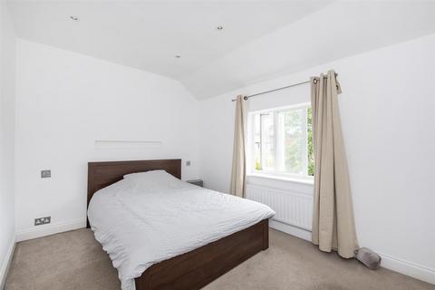 2 Murray Terrace, London, W5 4XT