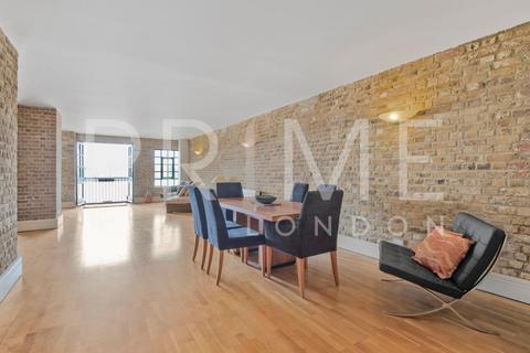 undefined, Great Jubilee Wharf, Wapping Wall, London