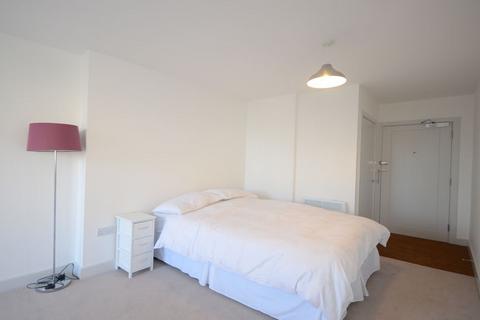 Studio to rent, Sheet Street, Windsor, Berkshire, SL4