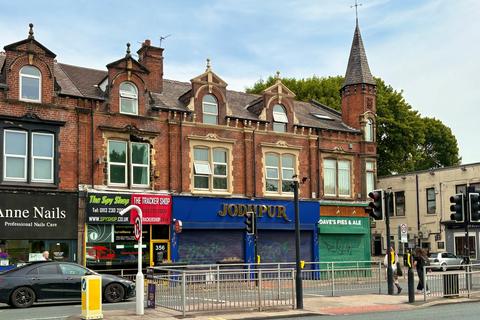 Studio to rent, Kirkstall Road, Burley, Leeds, LS4