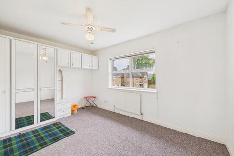 21 Oak Hill, Willerby, Hull, HU10 6DH