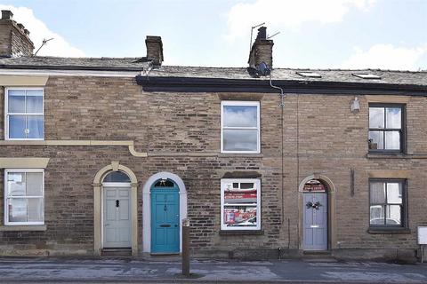 3 bedroom terraced house to rent, Buxton Road, Macclesfield, Cheshire, SK10 1NF